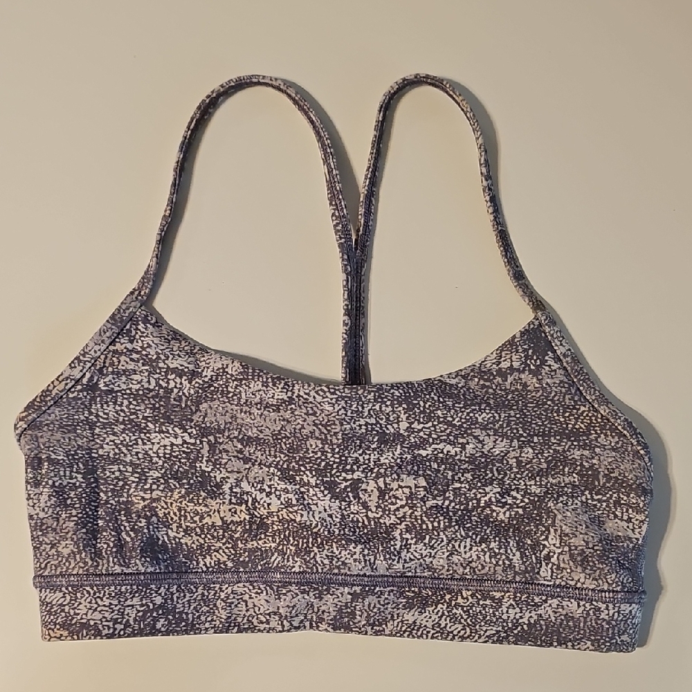 Lululemon Athletica Flow Y Nulu Sports Bra